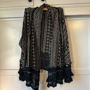 Black and Cream Patterned Women's Sweater
